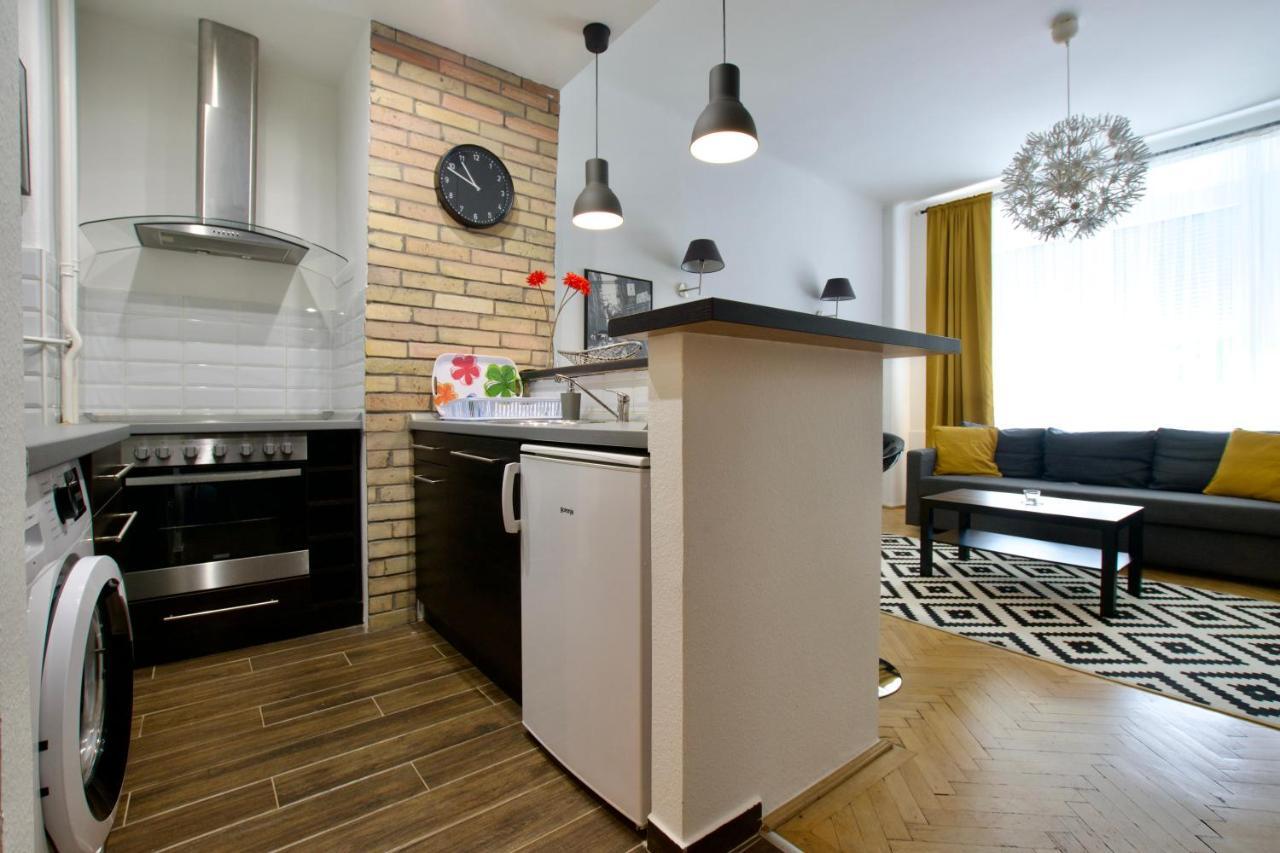 Standard Apartment By Hi5 - Center Of City Center 부다페스트 외부 사진